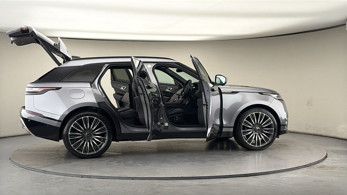 More views of Land Rover Range Rover Velar