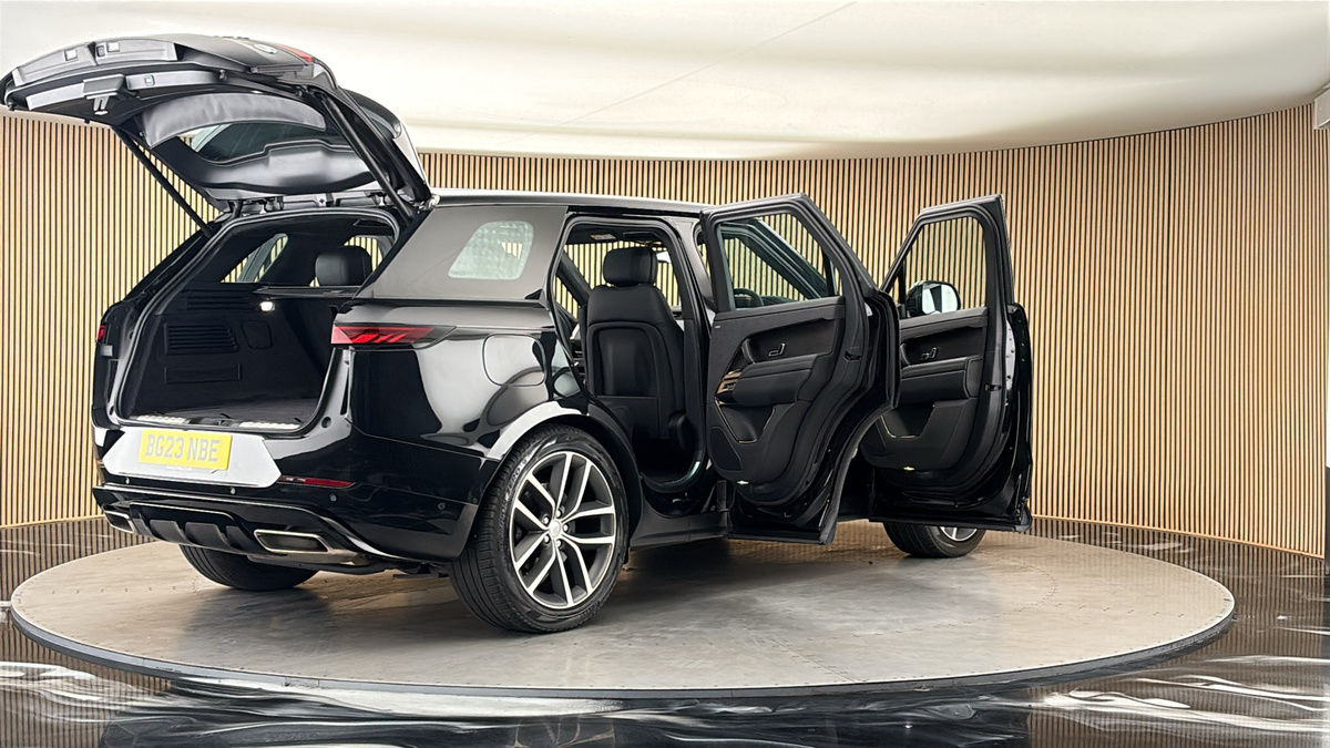 More views of Land Rover Range Rover Sport