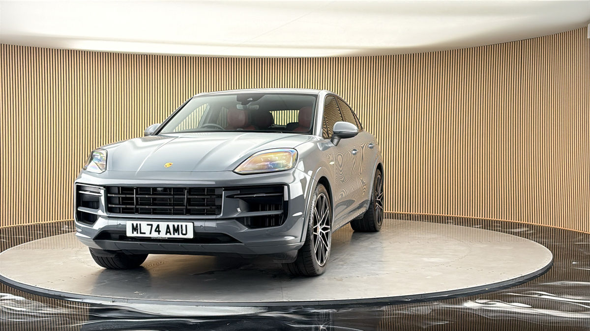 More views of Porsche Cayenne