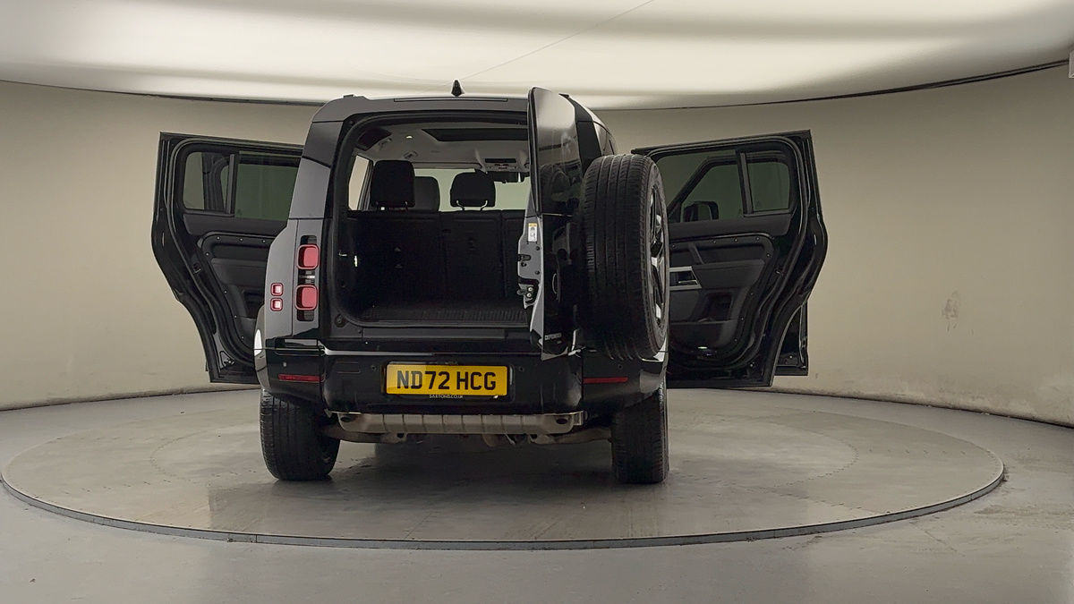 More views of Land Rover Defender 110