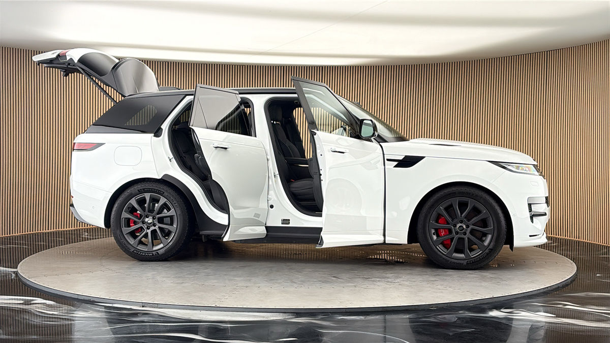 More views of Land Rover Range Rover Sport