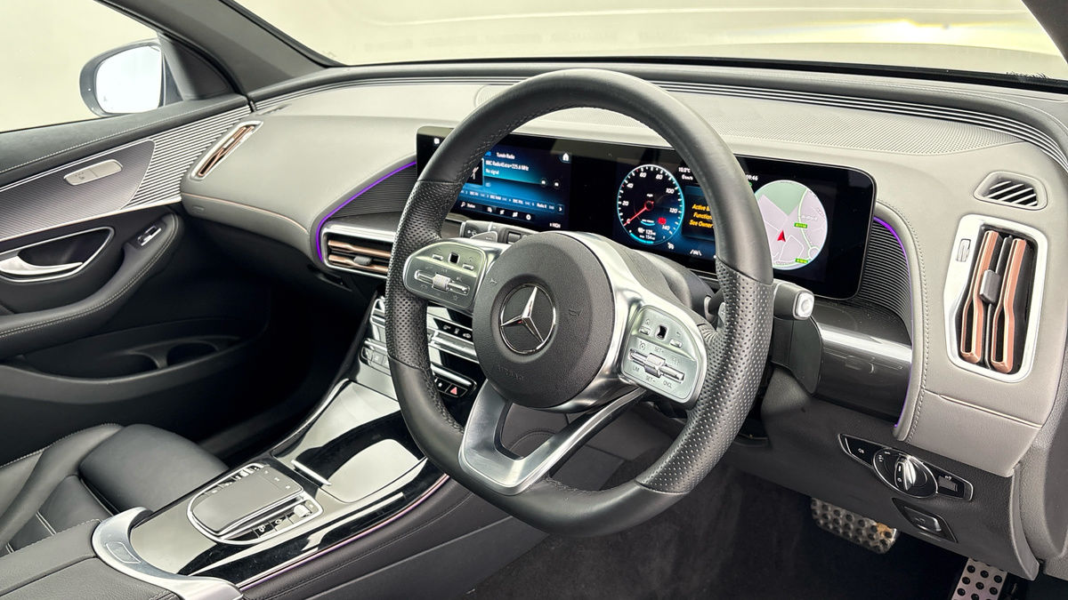 Mercedes-Benz EQC Image 5