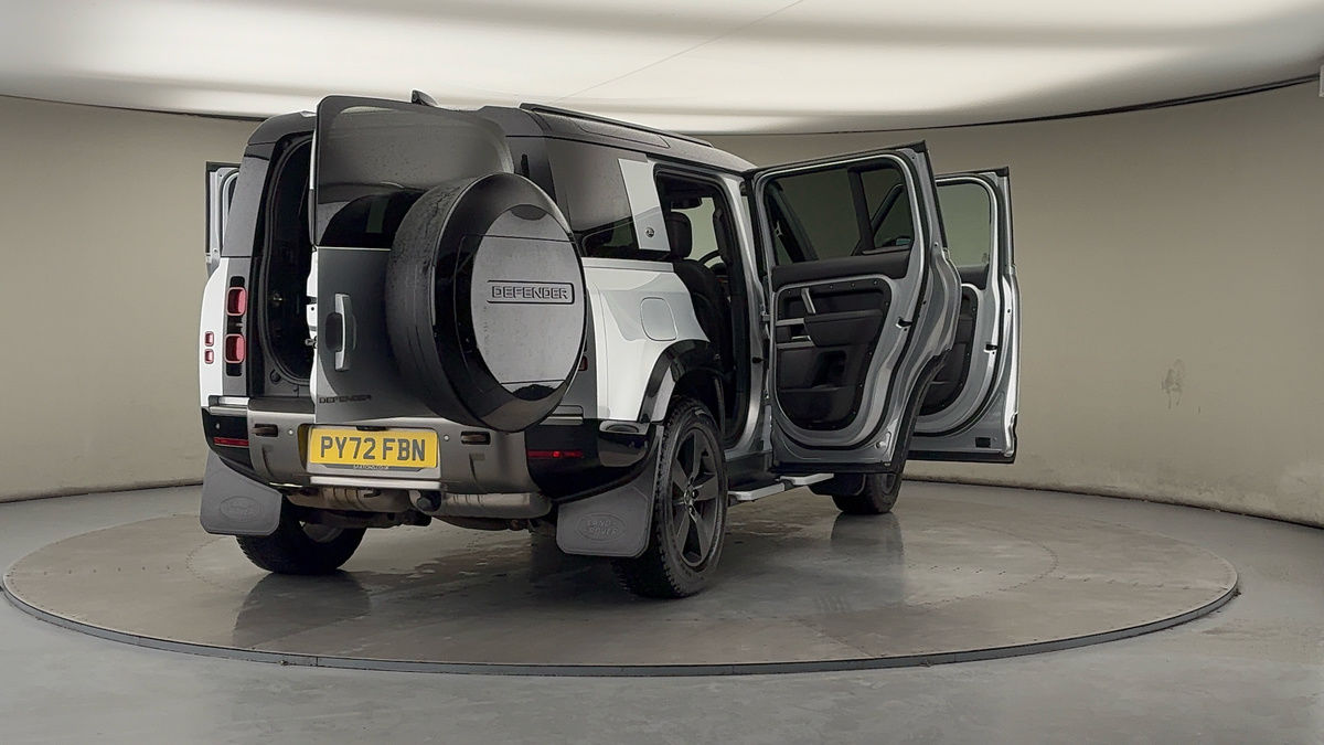 More views of Land Rover Defender 110