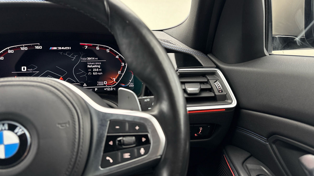 BMW 3 Series Image 14