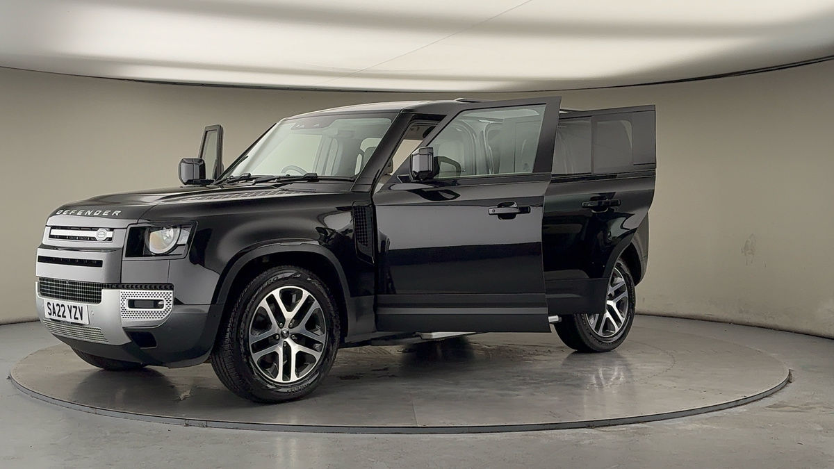 Land Rover Defender 110 Image 22