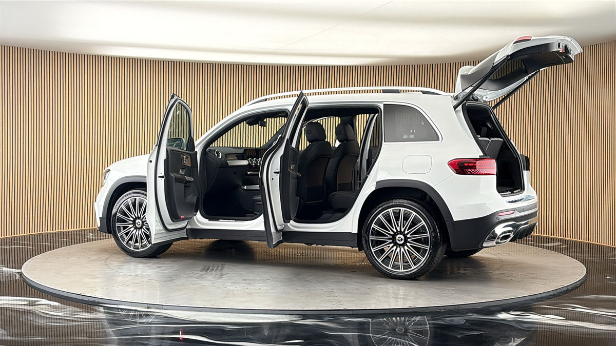 More views of Mercedes-Benz GLB