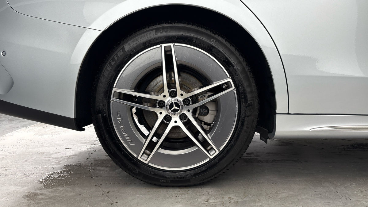 Mercedes-Benz E Class Image 10