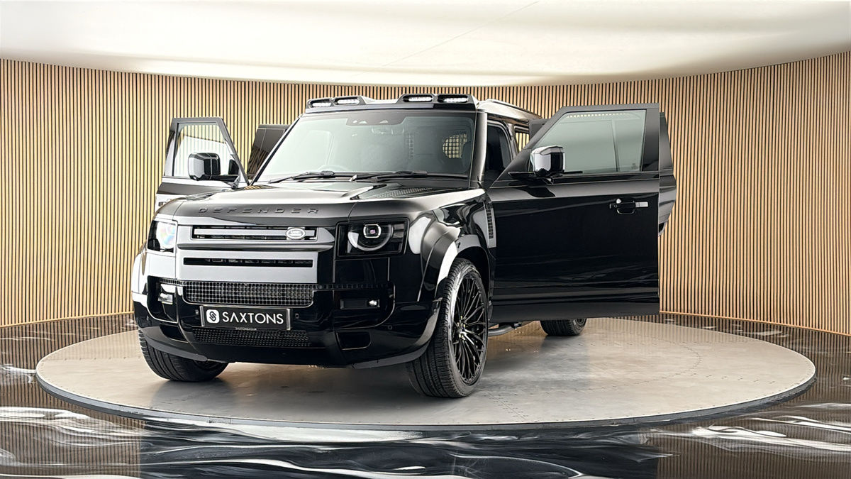 More views of Land Rover Defender 110