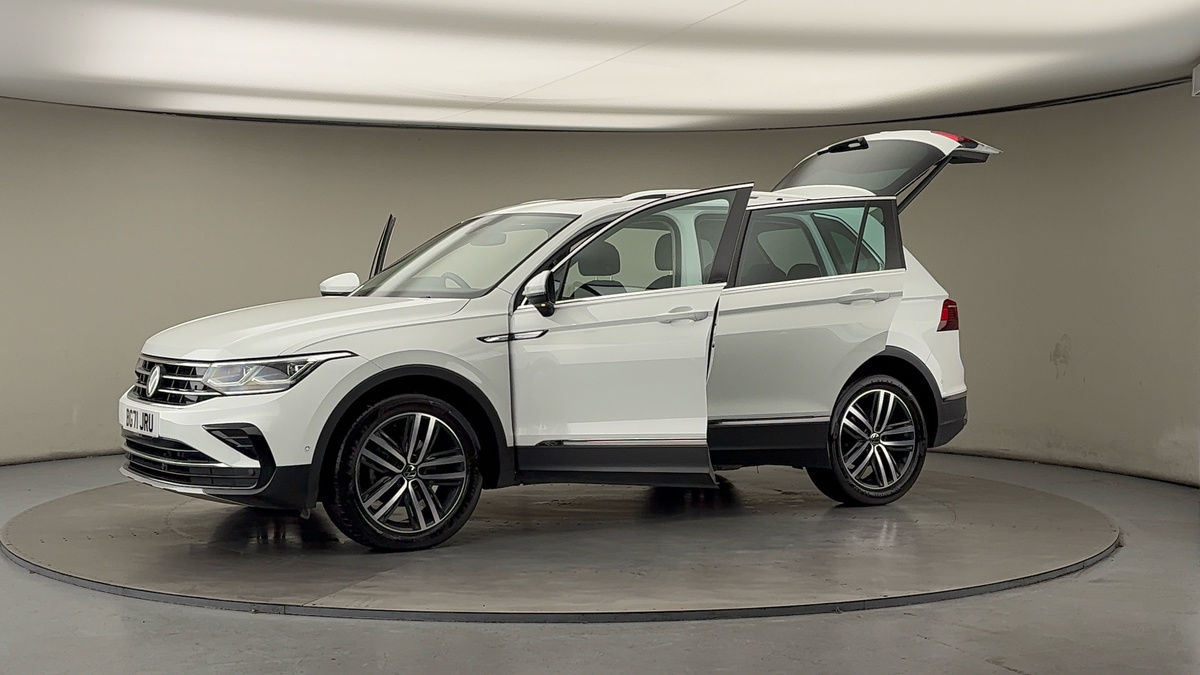 More views of Volkswagen Tiguan