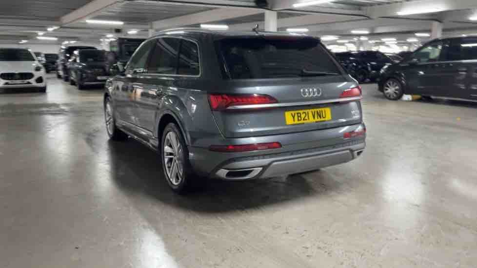 More views of Audi Q7