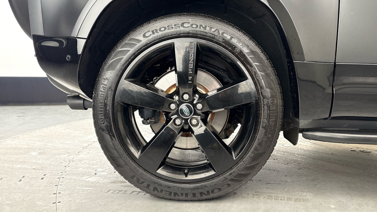 Land Rover Defender 90 Image 10