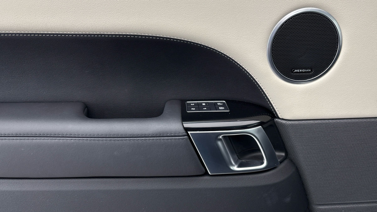 Land Rover Range Rover Sport Image 19