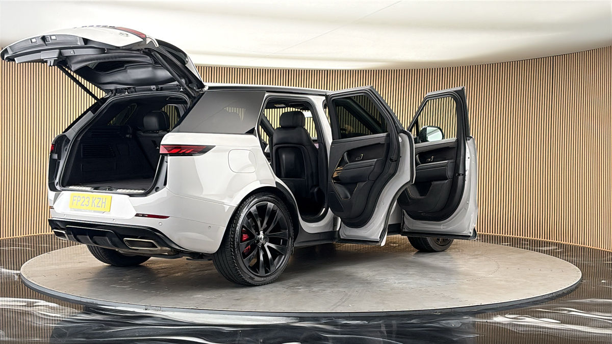 More views of Land Rover Range Rover Sport