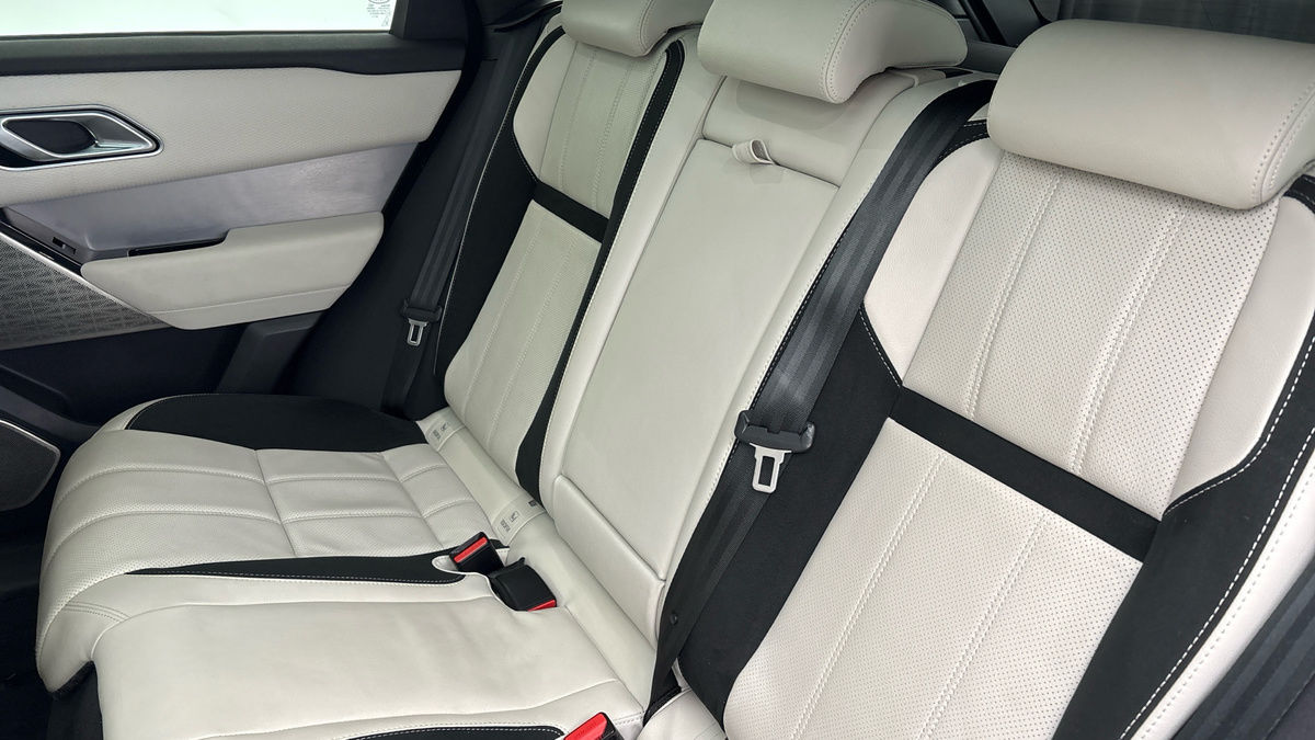 Land Rover Range Rover Velar Image 8