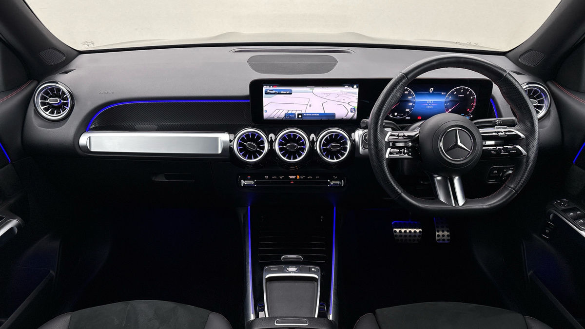 Mercedes-Benz GLB Image 12