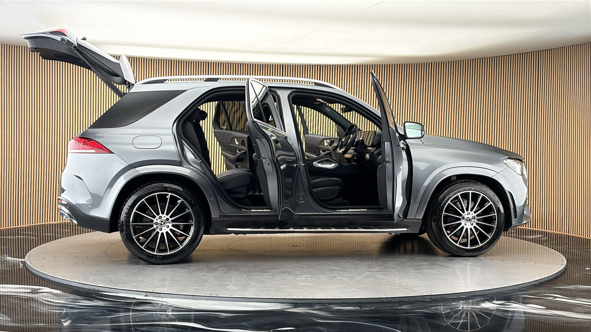 More views of Mercedes-Benz GLE