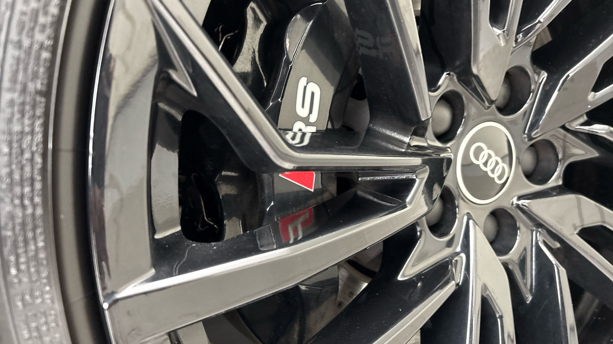 Audi RS4 Avant Image 25