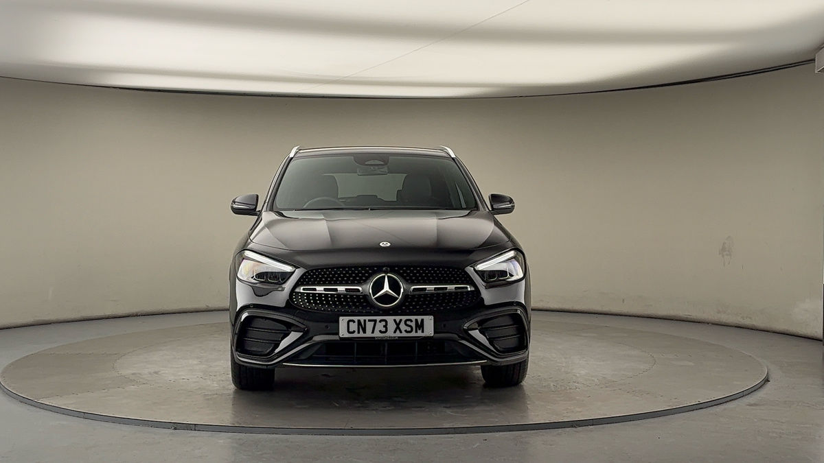 More views of Mercedes-Benz GLA