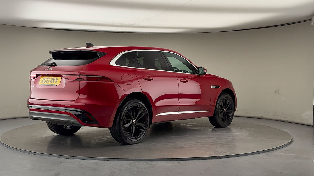 Jaguar F-PACE Image 21