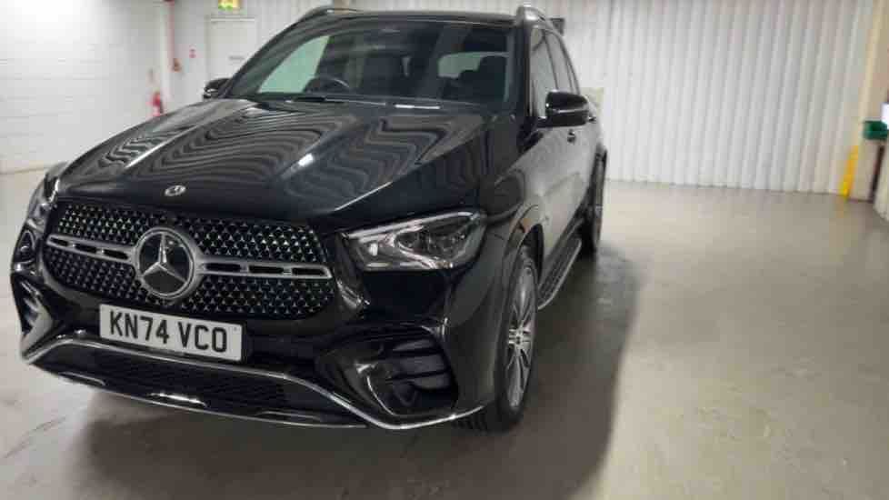 More views of Mercedes-Benz GLE