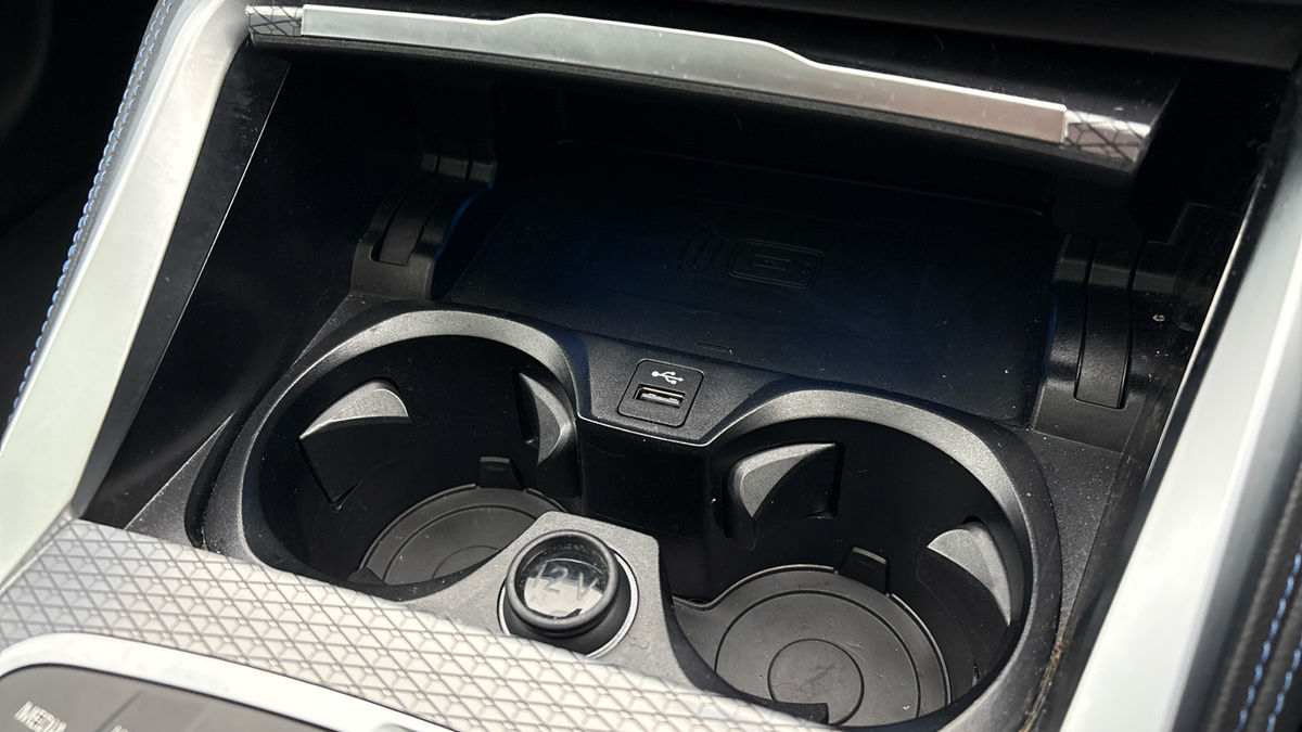 BMW i4 Image 29