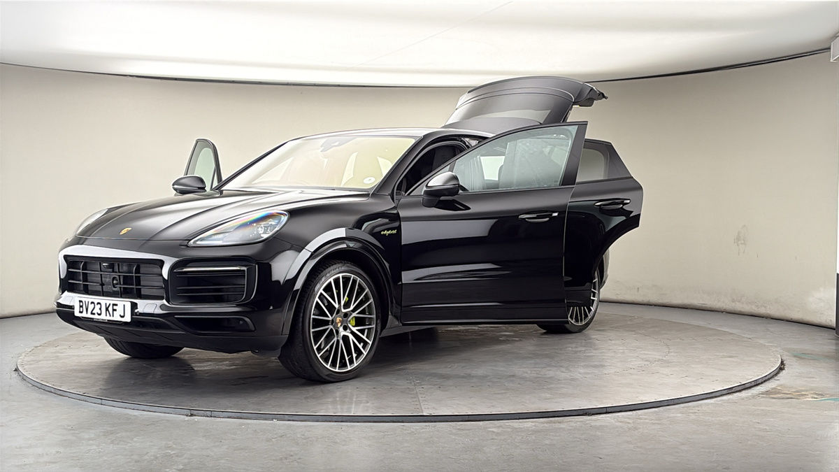 More views of Porsche Cayenne