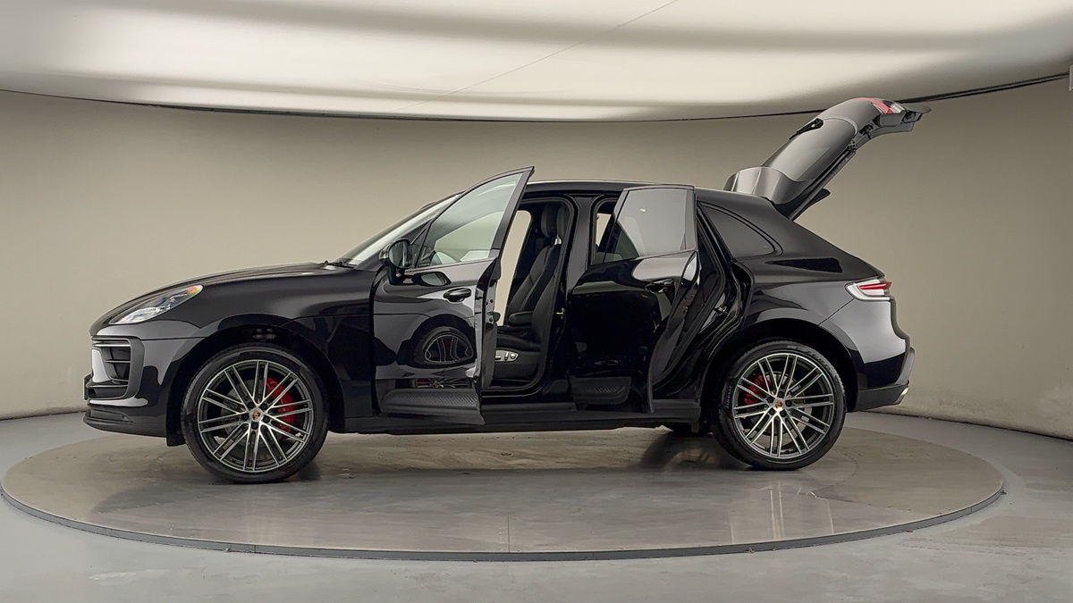 More views of Porsche Macan