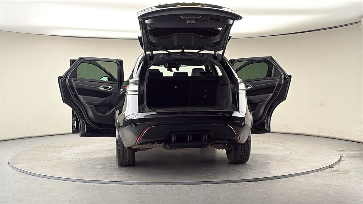 More views of Land Rover Range Rover Velar