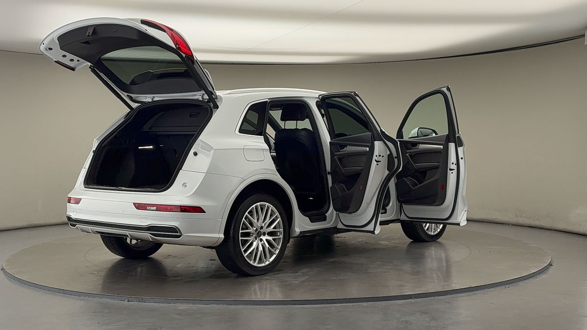 More views of Audi Q5