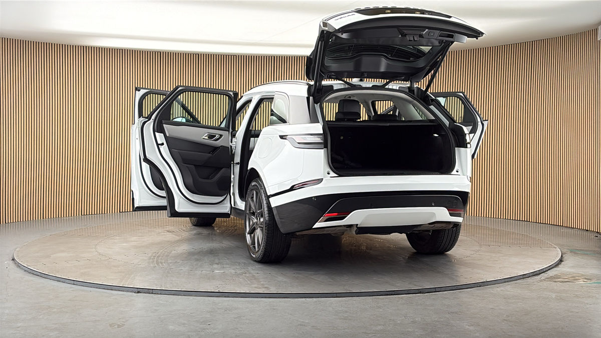 More views of Land Rover Range Rover Velar