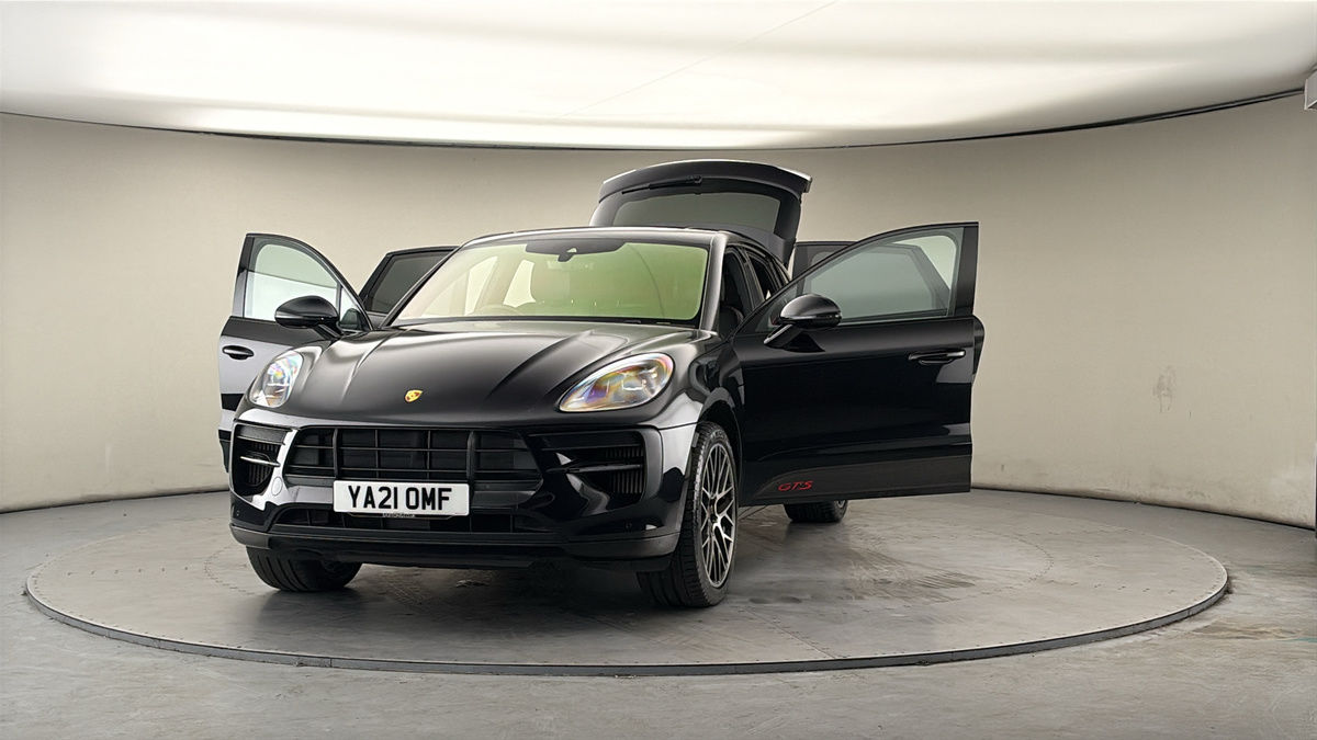 More views of Porsche Macan
