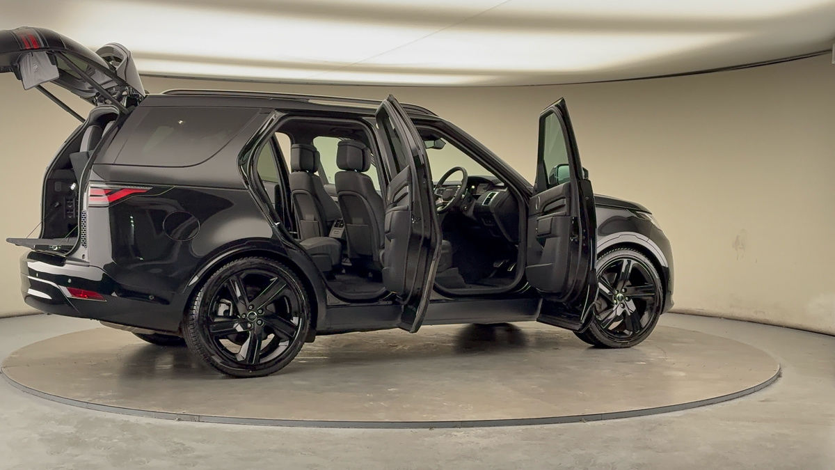 More views of Land Rover Discovery