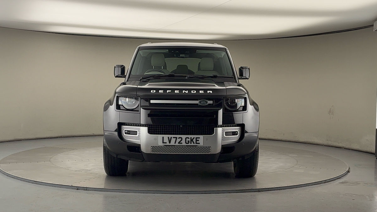 Land Rover Defender 110 Image 3