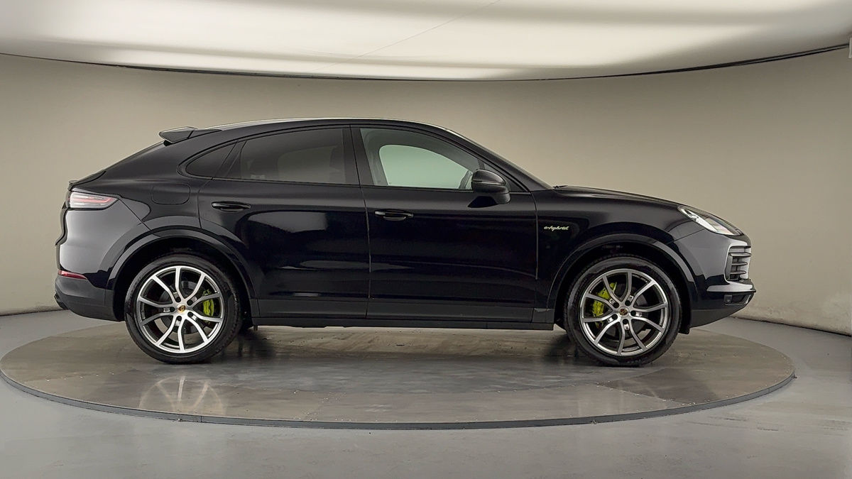 Porsche Cayenne Image 16