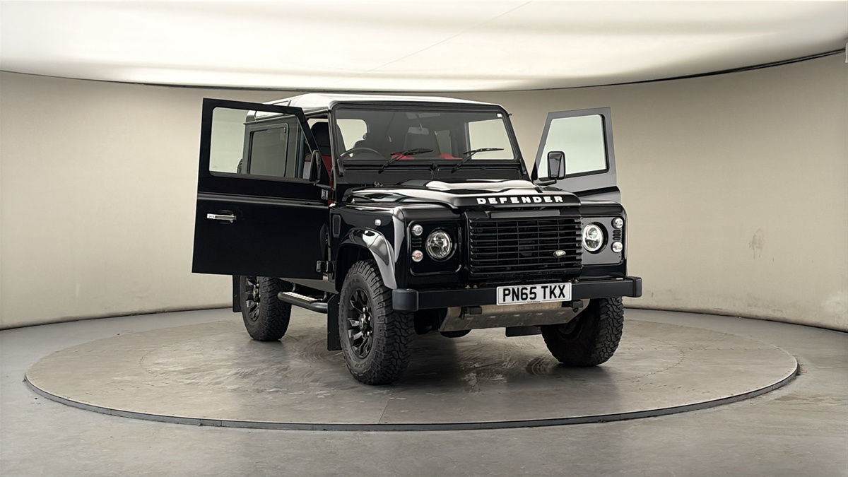 More views of Land Rover Defender 90