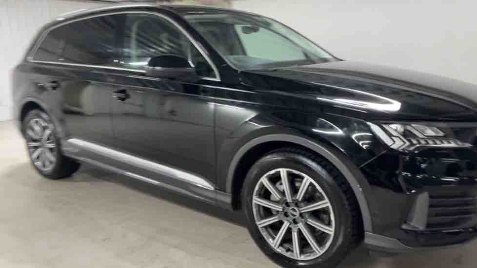 More views of Audi Q7