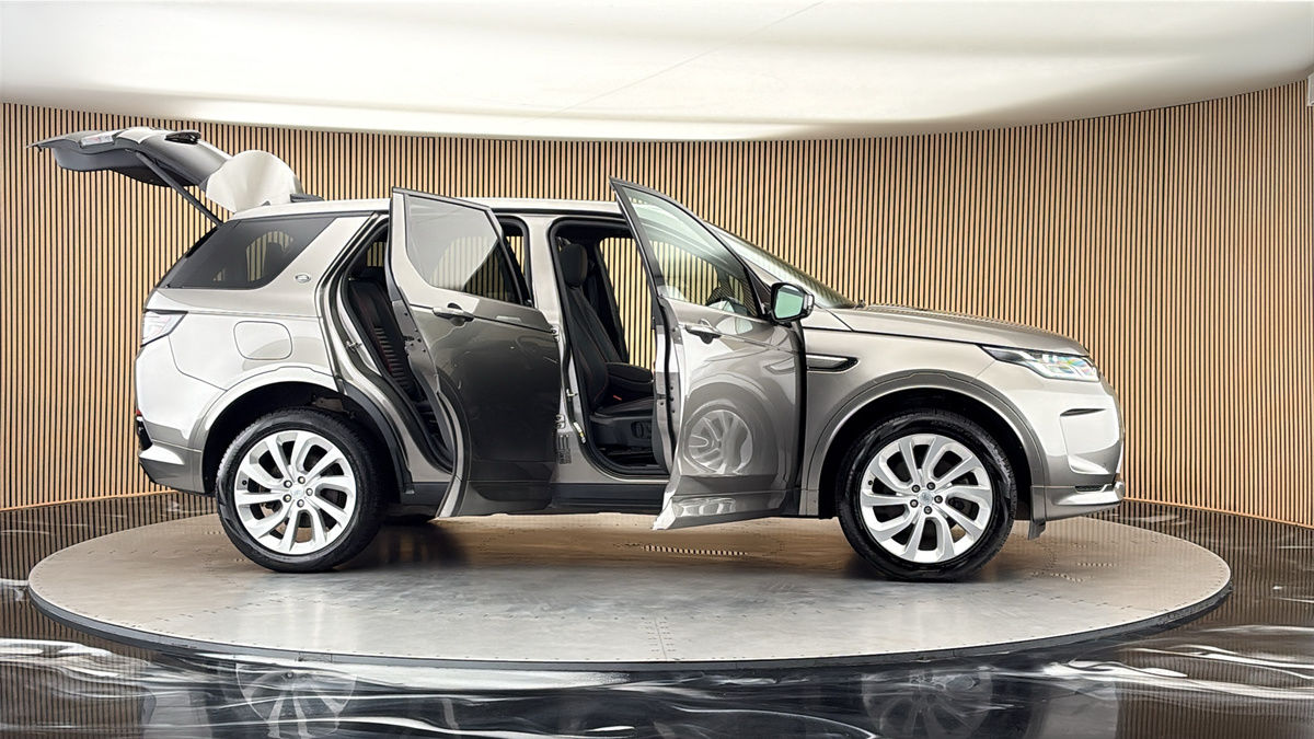 More views of Land Rover Discovery Sport