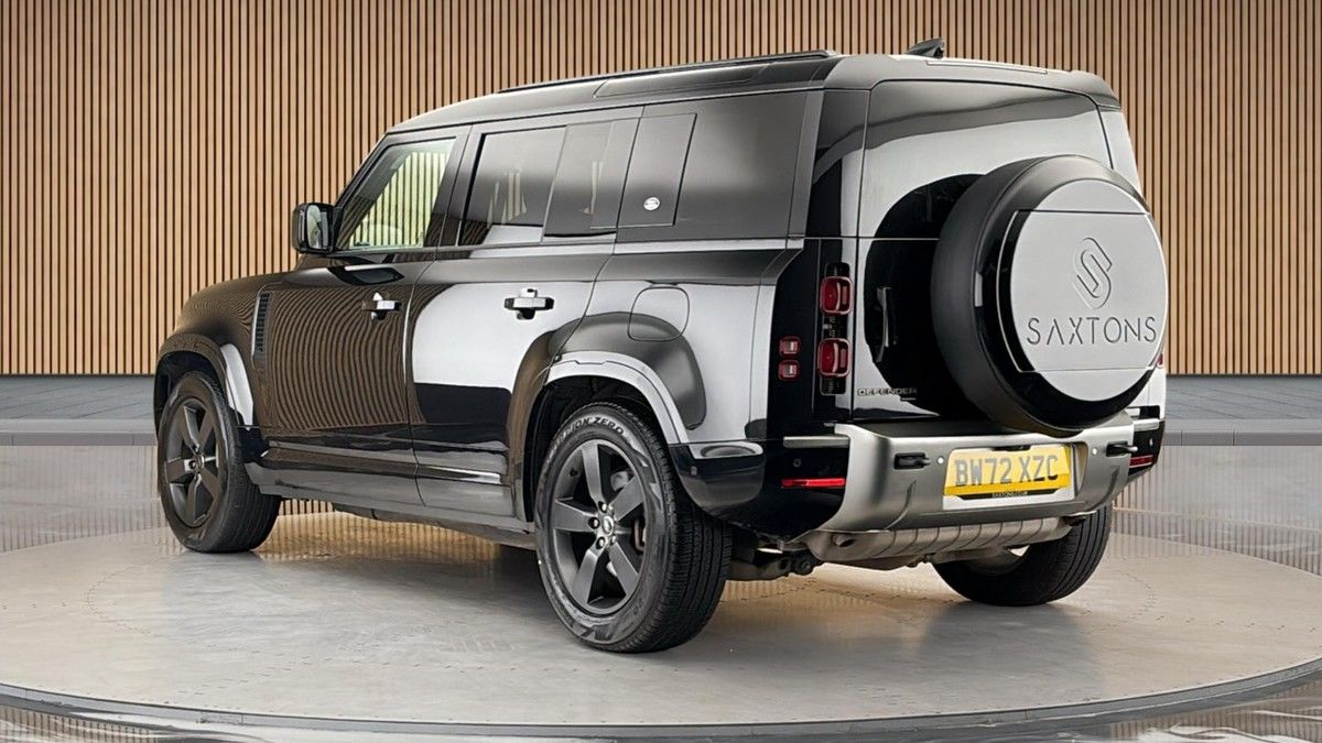 Land Rover Defender 110 Image 2