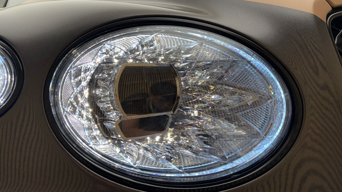 Bentley Bentayga Image 48