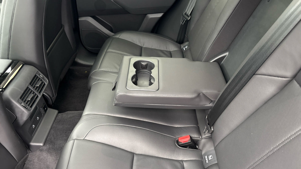 Land Rover Range Rover Velar Image 9