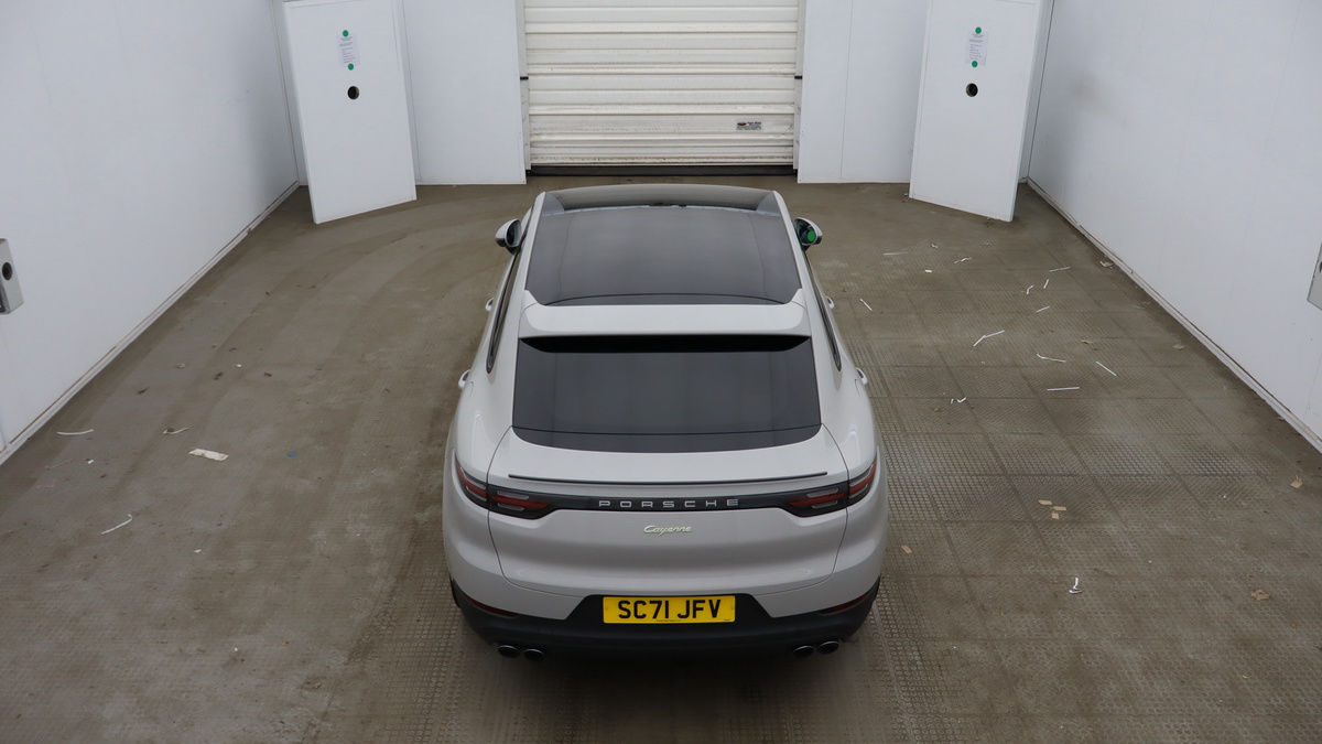 Porsche Cayenne Image 8