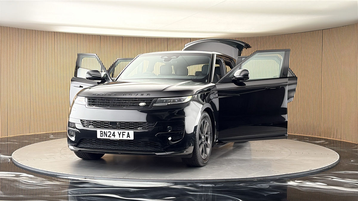 More views of Land Rover Range Rover Sport