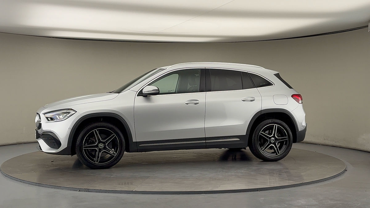 More views of Mercedes-Benz GLA