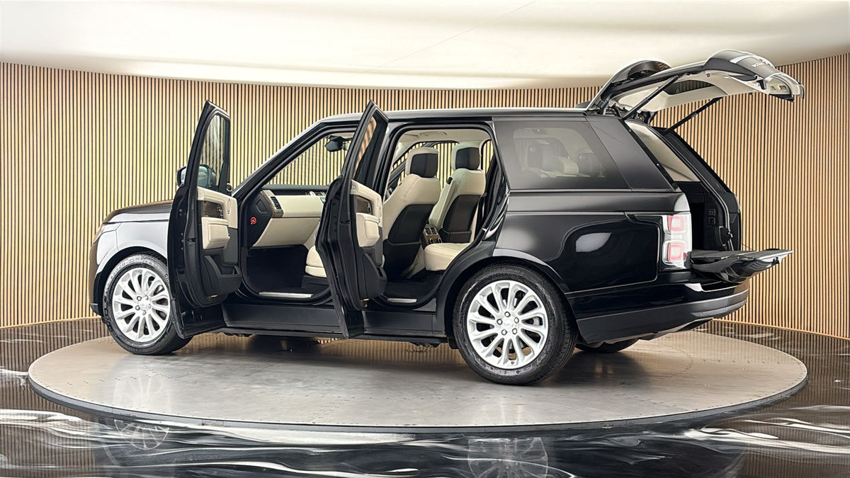More views of Land Rover Range Rover