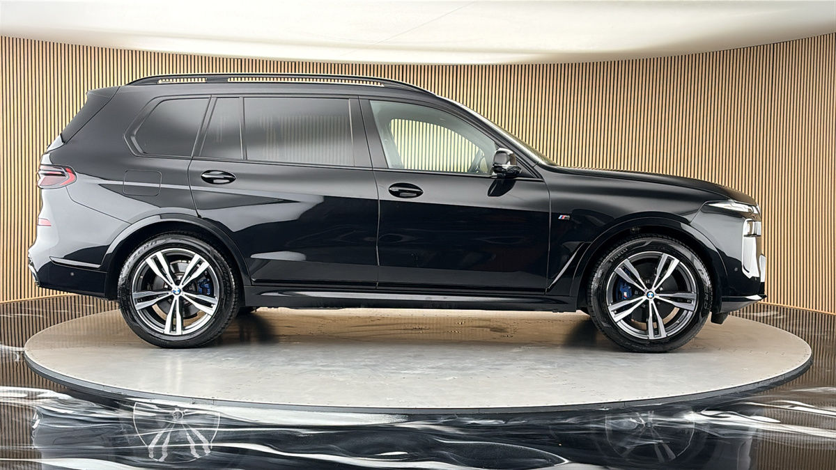 BMW X7 Image 16