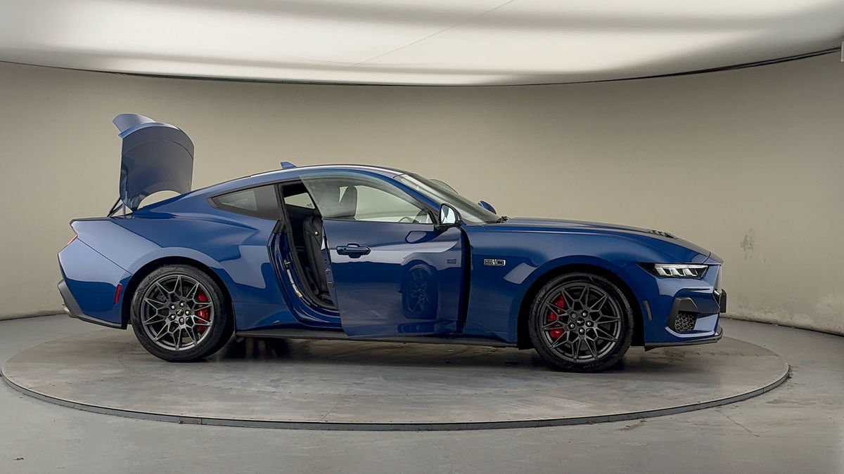 More views of Ford Mustang