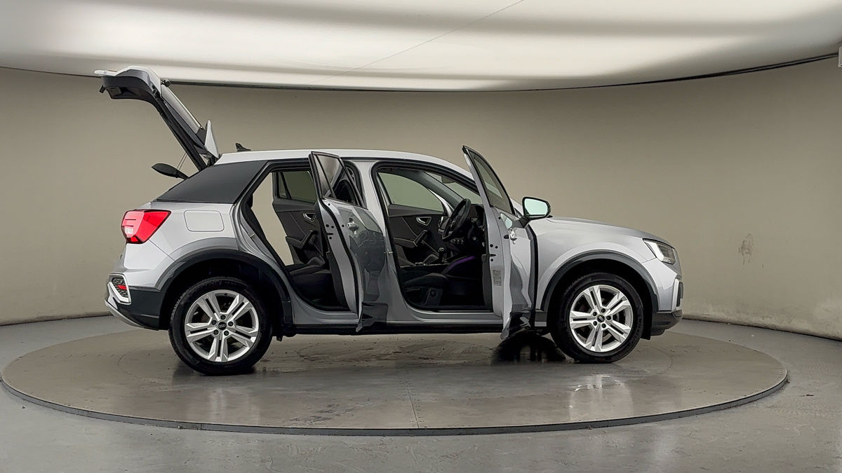 More views of Audi Q2