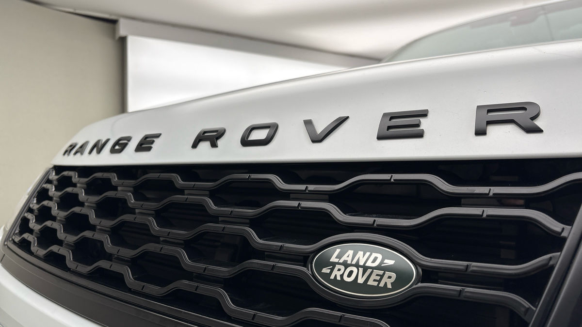 Land Rover Range Rover Sport Image 24