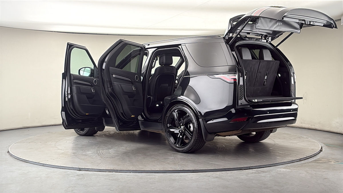 More views of Land Rover Discovery