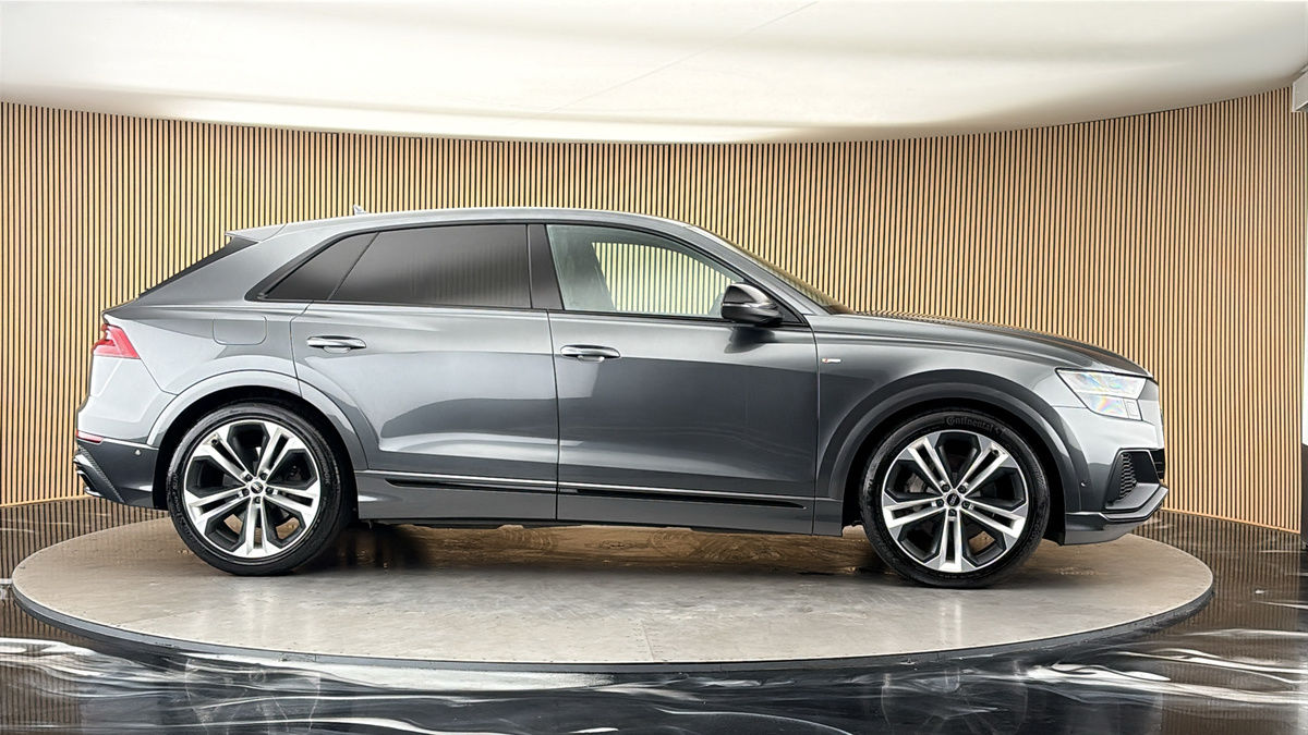 More views of Audi Q8